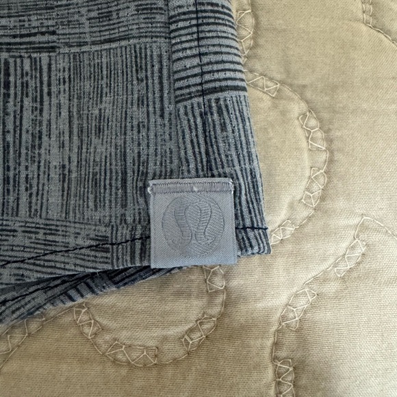 Lululemon Athletica Gray Casual Button Down Shirt - Picture 7 of 7